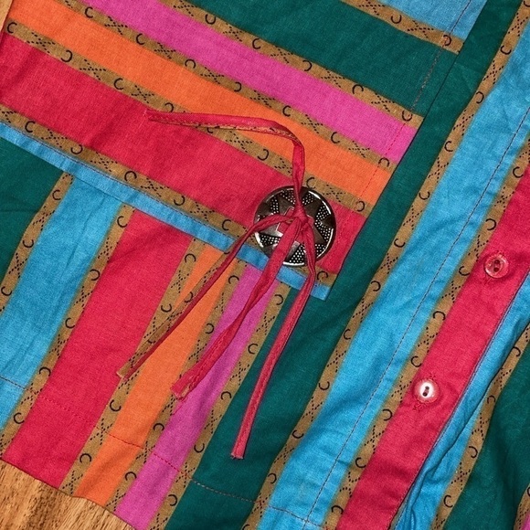Mine & Bill’s women’s top Medium shirt VTG western serape cowboy red tan stripe - Picture 2 of 6